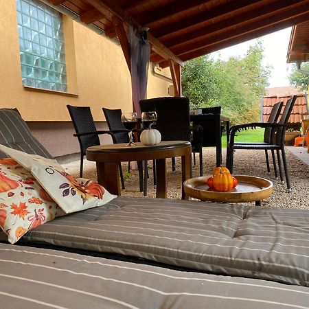 Borostyan Apartmanhaz Mórahalom Buitenkant foto
