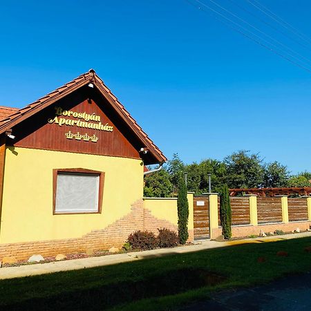 Borostyan Apartmanhaz Mórahalom Buitenkant foto