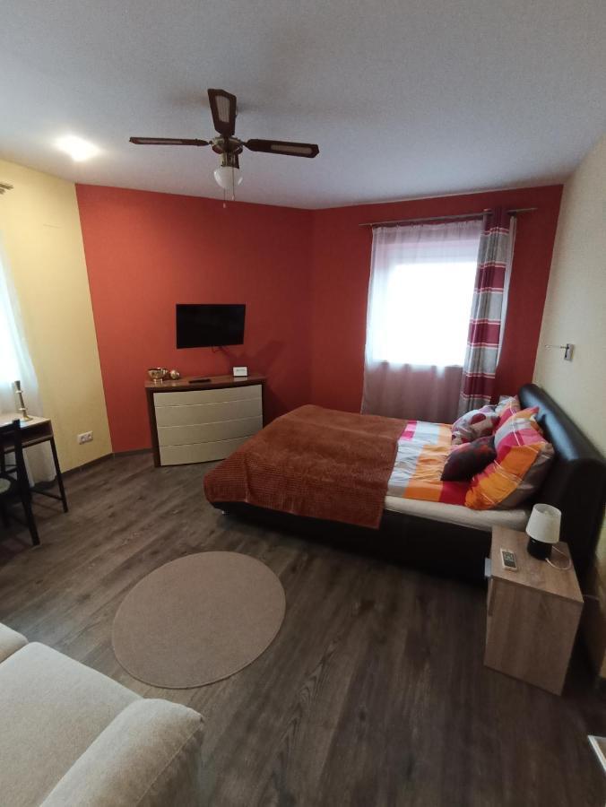 Borostyan Apartmanhaz Mórahalom Buitenkant foto