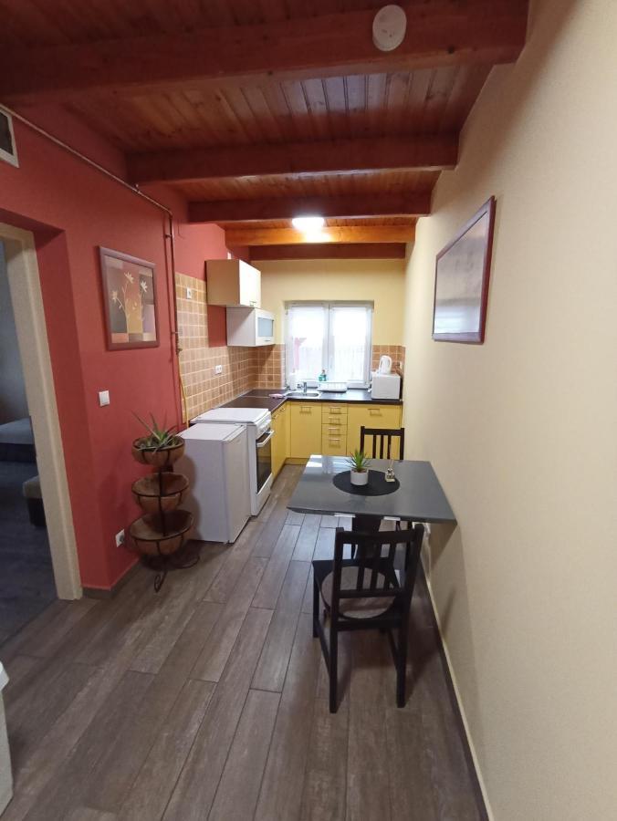 Borostyan Apartmanhaz Mórahalom Buitenkant foto