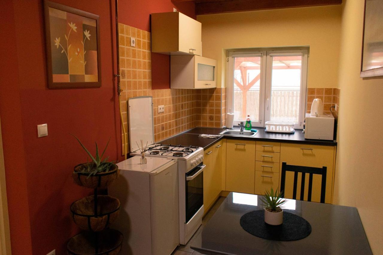 Borostyan Apartmanhaz Mórahalom Buitenkant foto