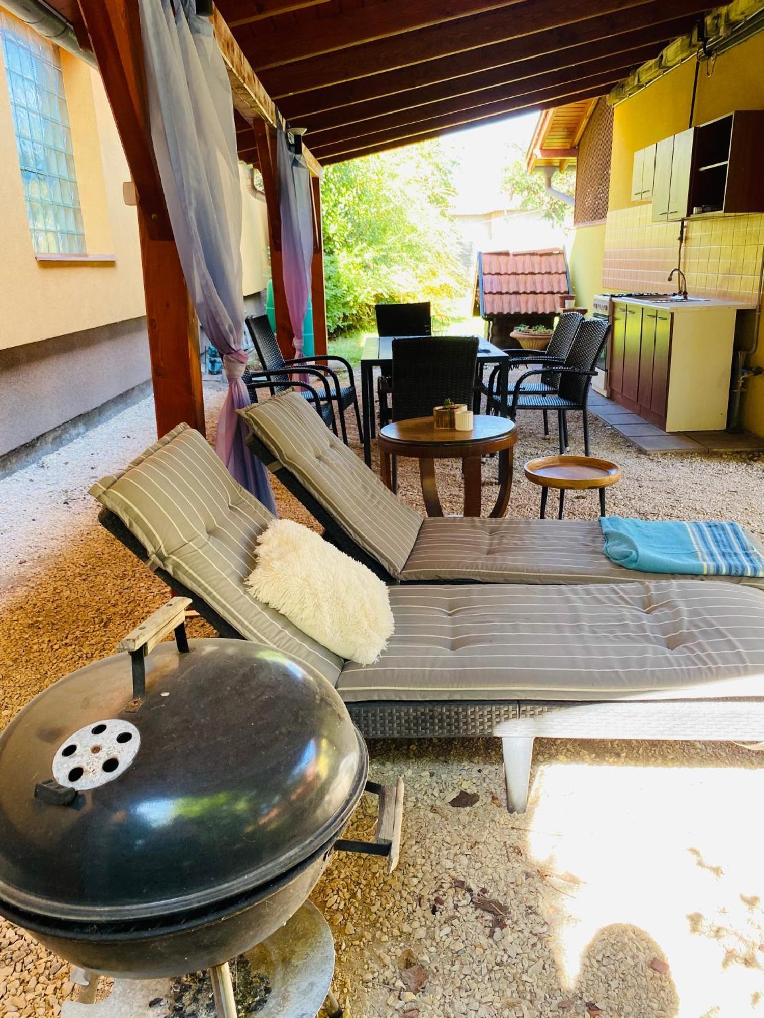 Borostyan Apartmanhaz Mórahalom Buitenkant foto