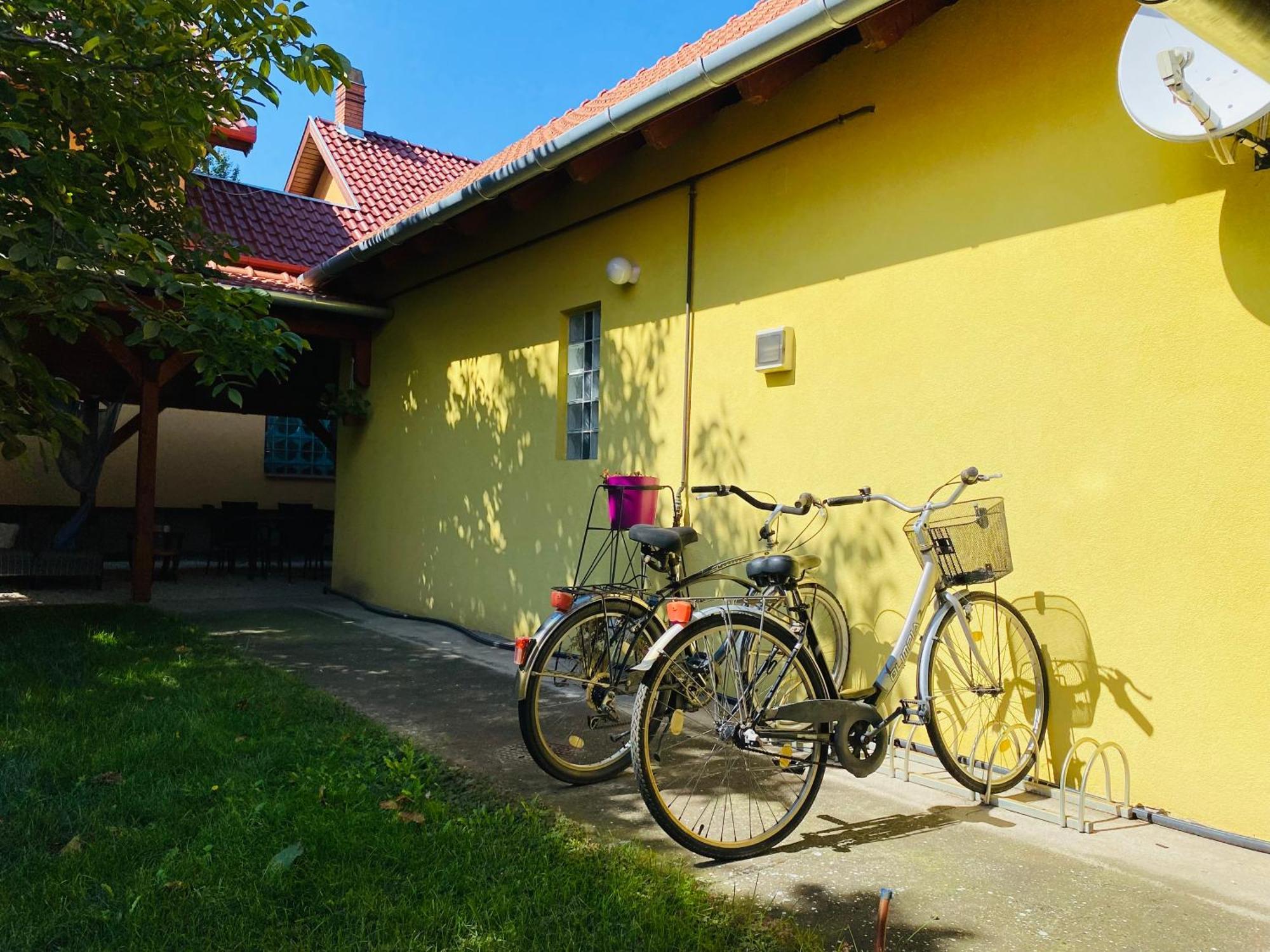 Borostyan Apartmanhaz Mórahalom Buitenkant foto